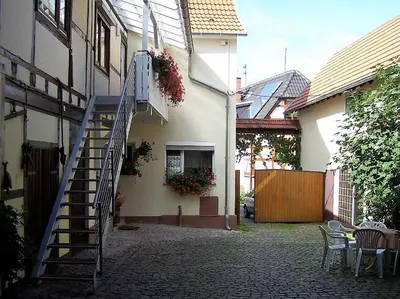 Das Gebäude in dem sich das Privatzimmer befindet