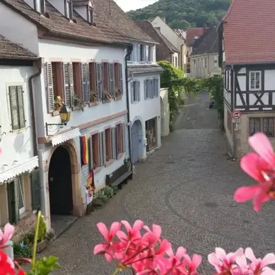 Haus Wasmuth - Ferienwohnung DORFPLATZ