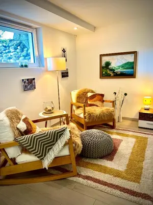 Ein Sitzbereich in der Unterkunft Schwarzwald Boutique-Apartment HAUS REHGARTEN
