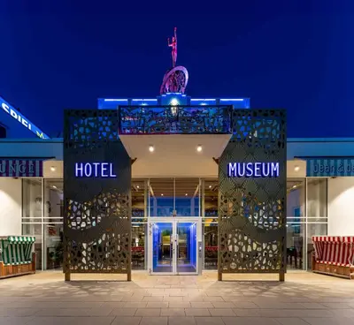 Das Gebäude in dem sich das Hotel befindet