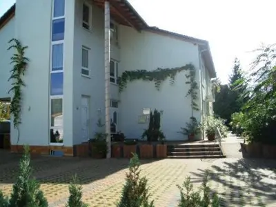 Das Gebäude in dem sich das Hotel befindet