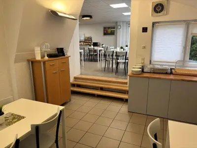 Küche/Küchenzeile in der Unterkunft Hotel Drei König- Ihr Transithotel