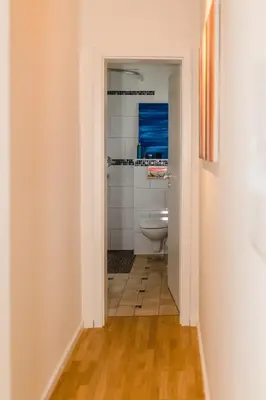 Ein Badezimmer in der Unterkunft Modernes und gemütliches Designerzimmer