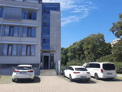 Das Gebäude in dem sich die Ferienwohnung befindet