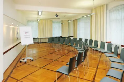 Der Geschäftsbereich oder Konferenzraum in der Unterkunft Bildungshaus St. Bernhard - Wohnen und Tagen
