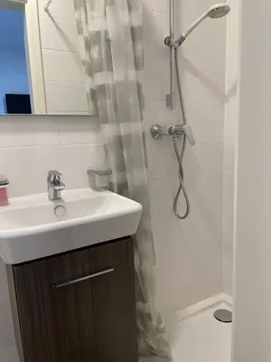 Ein Badezimmer in der Unterkunft Grüner Baum