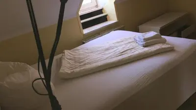 Ein Bett oder Betten in einem Zimmer der Unterkunft Doppelbettzimmer mit Bad