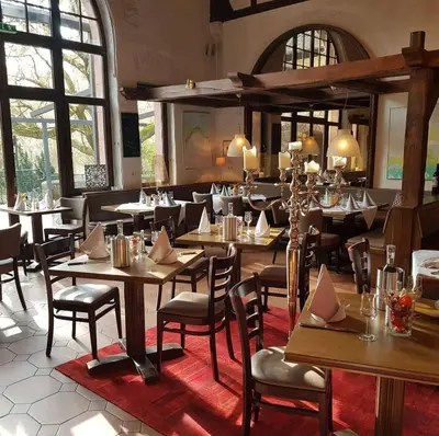 Ein Restaurant oder anderes Speiselokal in der Unterkunft Oberwaldhaus