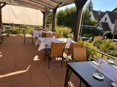 Ein Balkon oder eine Terrasse in der Unterkunft Landgasthof Hirsch