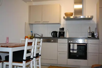 Küche/Küchenzeile in der Unterkunft Schöne 60qm große Wohnung Mainz-Lerchenberg ZDF