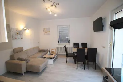 Ein Sitzbereich in der Unterkunft Aussicht Mainz-City - 4 Zimmer-max 7 Personen