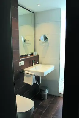 Ein Badezimmer in der Unterkunft Hotel An der Linde