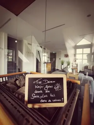 Ein Sitzbereich in der Unterkunft Das Landhotel Weingut Gernert