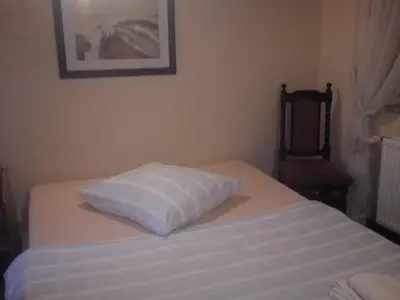 Ein Bett oder Betten in einem Zimmer der Unterkunft Hotel zur Küferschenke