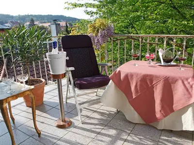 Ein Balkon oder eine Terrasse in der Unterkunft Hotel Villa Brenner