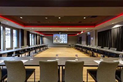 Der Geschäftsbereich oder Konferenzraum in der Unterkunft Qube Hotel Bahnstadt
