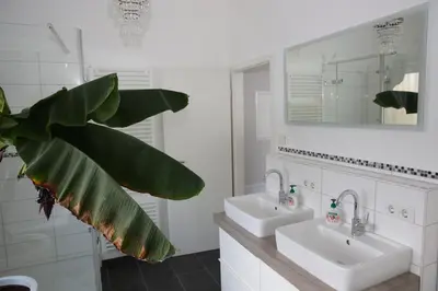 Ein Badezimmer in der Unterkunft Apartment mit Designerküche, Loggia Ludwigsburg nahe Stuttgart