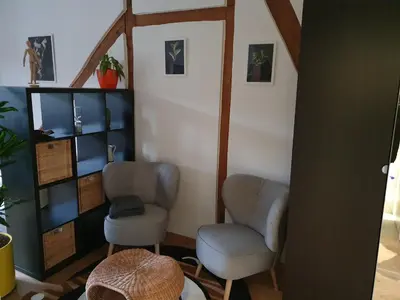 Ein Sitzbereich in der Unterkunft Gästehaus Windheim (Ettlingen)