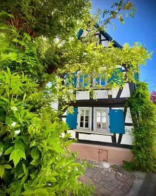 Das Gebäude in dem sich die Ferienwohnung befindet