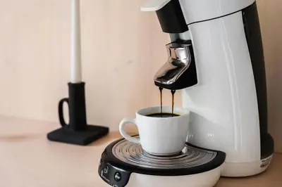 Kaffee-/Teezubehör in der Unterkunft Hotel Bergamo Modern & zentral in Ludwigsburg 24h Check in 3 Min zum Schloss nachhaltiges Hotel in Holzbauweise