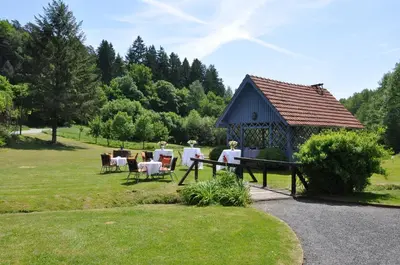 Ein Garten an der Unterkunft Landgasthof Geiersmühle