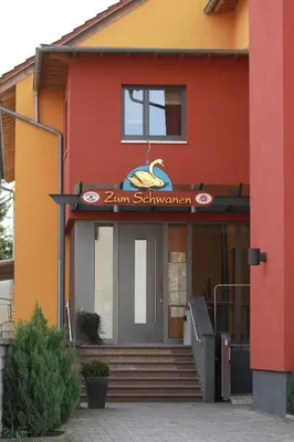 Eine Fassade oder ein Eingang zu Gasthof Zum Schwanen