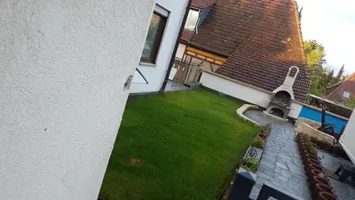 Der Swimmingpool an oder in der Nähe von Gino s Ferienwohnung
