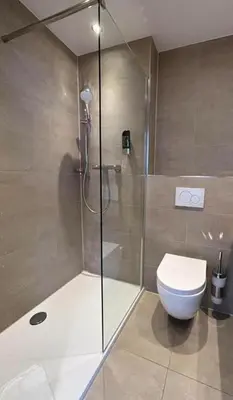 Ein Badezimmer in der Unterkunft Zi Hotel
