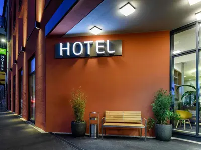 Das Gebäude in dem sich das Hotel befindet