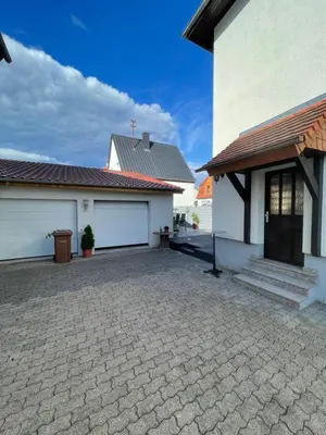 Das Gebäude in dem sich die Ferienwohnung befindet