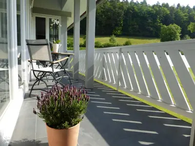 Ein Balkon oder eine Terrasse in der Unterkunft Ferienunterkünfte Zur Mühle