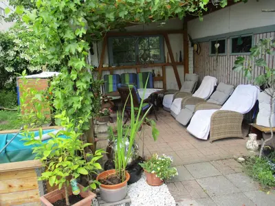 Ein Garten an der Unterkunft Ferienwohnung Wendel