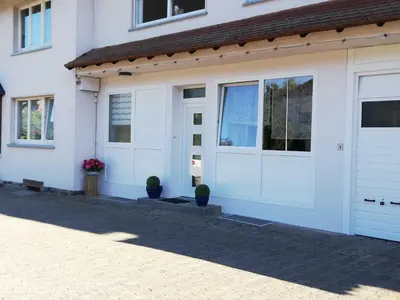 Das Gebäude in dem sich die Ferienwohnung befindet