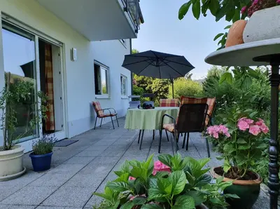 Ein Garten an der Unterkunft Urlaubs(t)raum