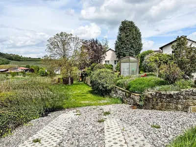 Ein Garten an der Unterkunft Apartment Am Weinberg by Interhome