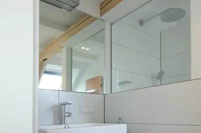 Ein Badezimmer in der Unterkunft Alte Apotheke - Studio Appartements Karlsbad