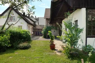 Ein Garten an der Unterkunft Alte Apotheke - Studio Appartements Karlsbad