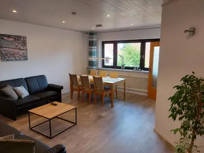 Ein Sitzbereich in der Unterkunft Ferienwohnung Lingenfelder