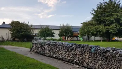 Ein Garten an der Unterkunft Ferienwohnung/Monteurzimmer auf dem Bauernhof