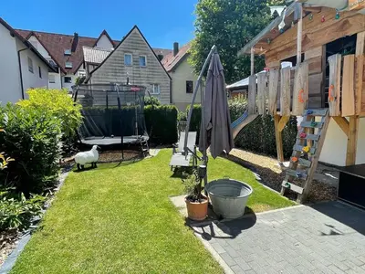Ein Garten an der Unterkunft Sali Homes - GaesteHaus Lamm Obersulm