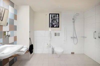 Ein Badezimmer in der Unterkunft Hampton By Hilton Kaiserslautern