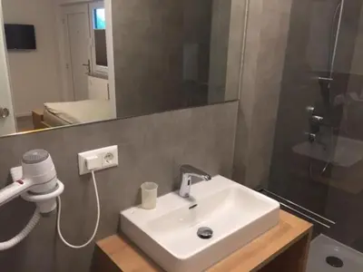 Ein Badezimmer in der Unterkunft Apartments Thomas Britsch