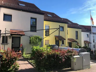 Das Gebäude in dem sich das Privatzimmer befindet