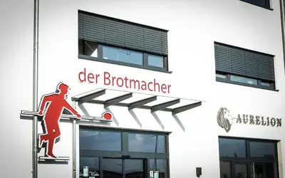 Ein Zertifikat, Auszeichnung, Logo oder anderes Dokument, das in der Unterkunft Prime Park Apartment Aschaffenburg mit Terrasse ausgestellt ist