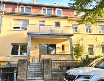 Das Gebäude in dem sich die Ferienwohnung befindet