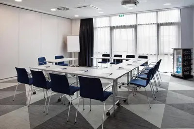 Der Geschäftsbereich oder Konferenzraum in der Unterkunft Holiday Inn Express - Kaiserslautern by IHG