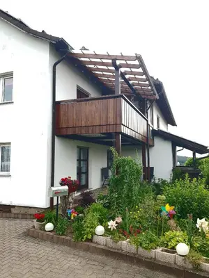 Das Gebäude in dem sich die Ferienwohnung befindet