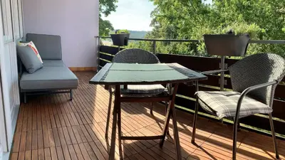 Ein Sitzbereich in der Unterkunft Ferienwohnung Asal