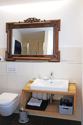 Ein Badezimmer in der Unterkunft Klimatisiertes Loft im Herzen von Deidesheim