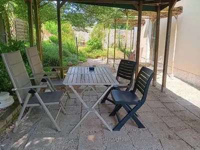 Ein Garten an der Unterkunft Monte Noble II